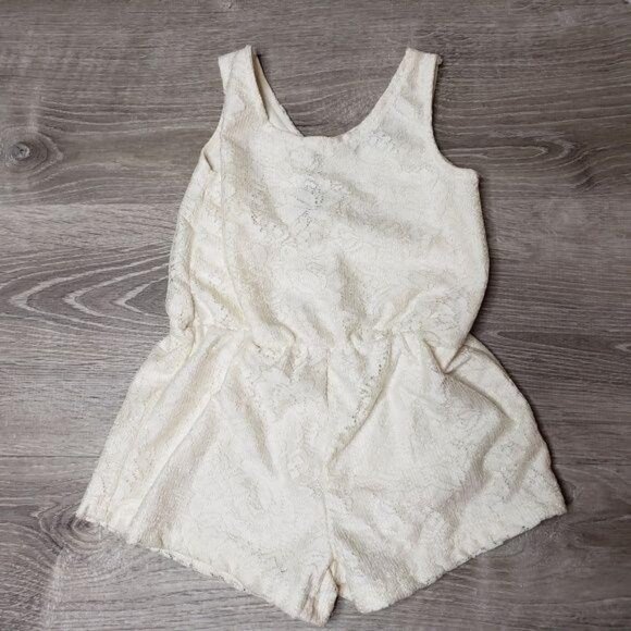 Limited Too Girls white Lace Romper 6X Sleeveless Scoop Neck Back Button Closure - Picture 1 of 4